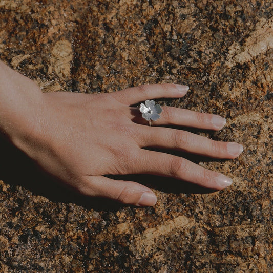 Silver Rounded Flower Ring
