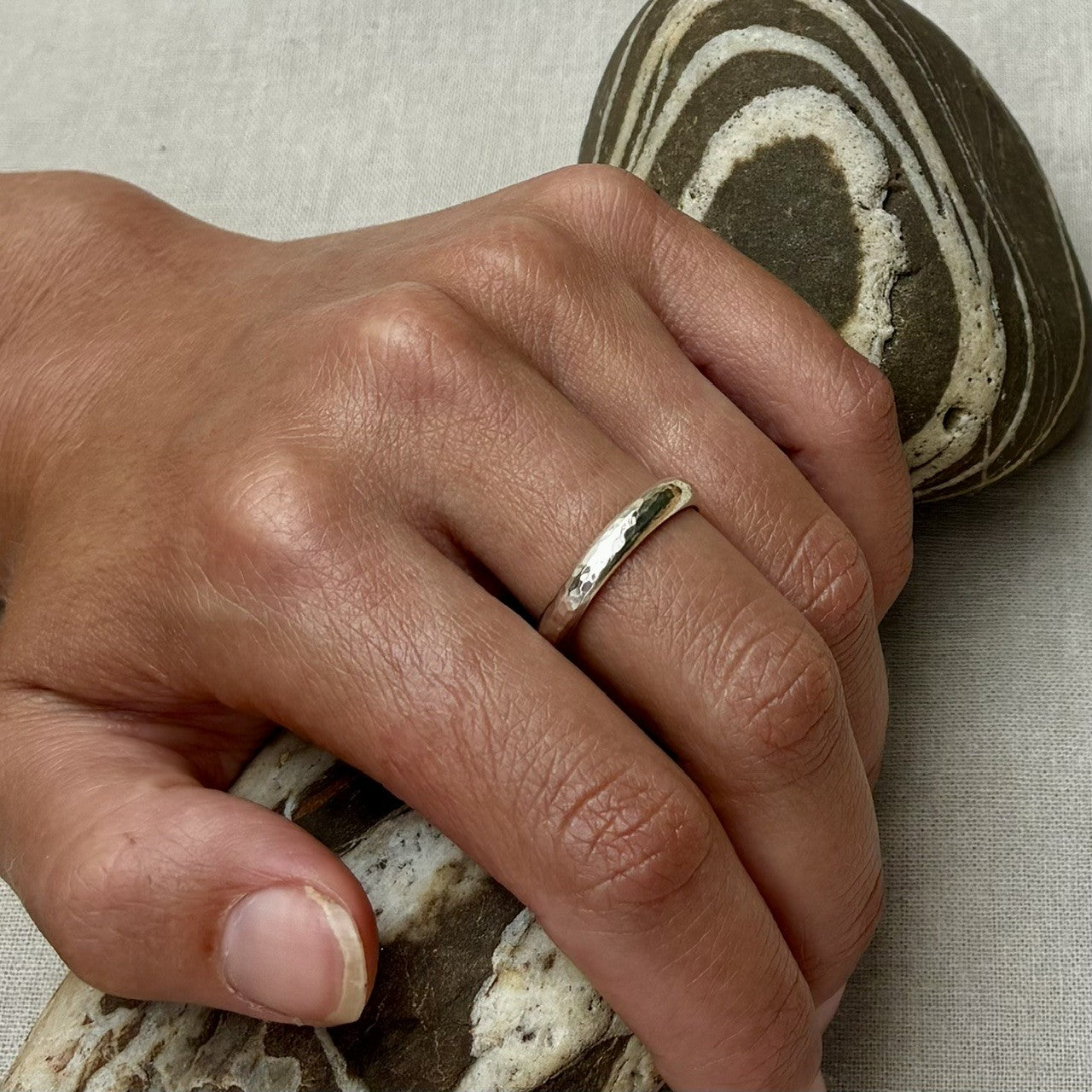 Hammered Oval Band