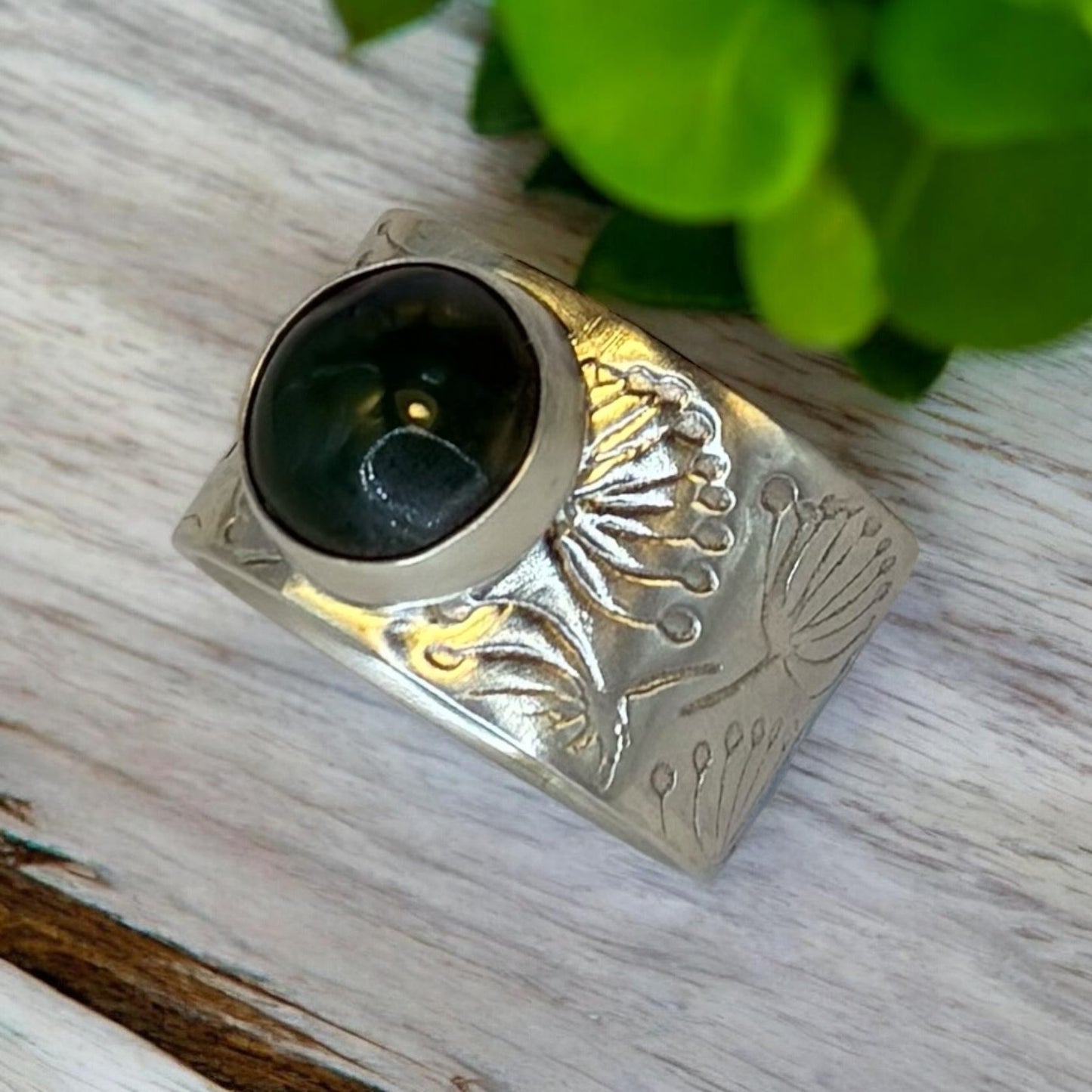 Cow Parsley Textured Wide Band with Nephrite Jade